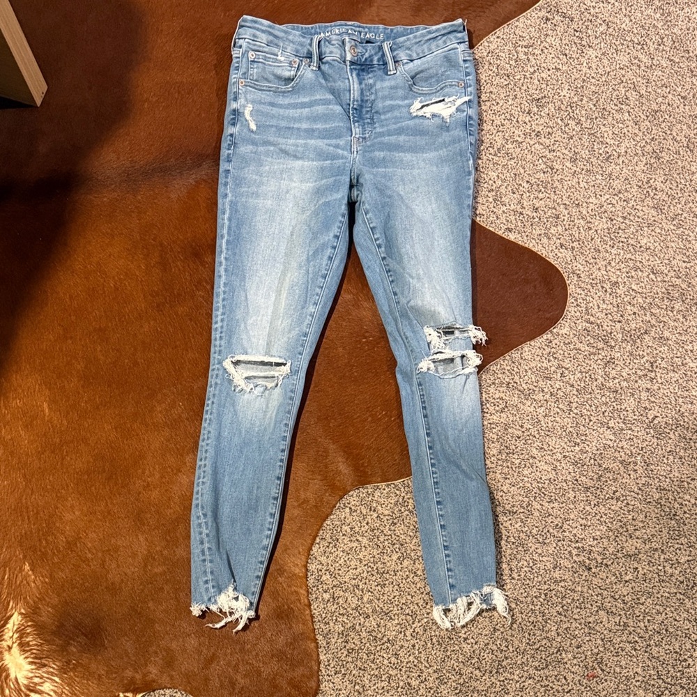 American Eagle Outfitters Light Blue Distressed Skinny Jeans